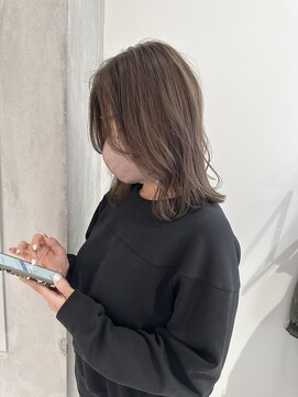 ヨーク(YOKE) YOKE 切りっぱなしボブ結べるボブ長め前髪ミルクティーベージュ