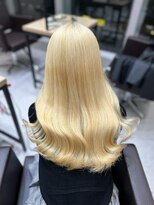 ユウル 横浜(juhl.)&nbsp;ブリーチ抜きっぱなしブリーチホワイトブロンドダブルカラー横浜