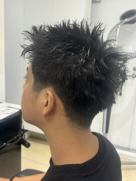 アッシュ 稲田堤店(Ash) スパイキーショート×ツイスト