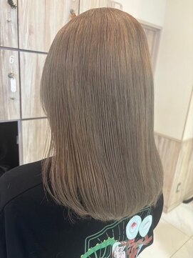 グランデュール 東静岡池田店(GRANDEUR) ミルクティーベージュダブルカラーケアブリーチハイライトカラー