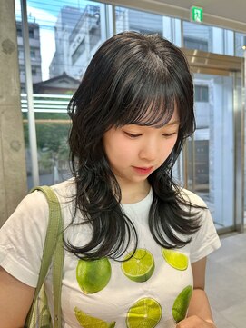 カケル(×.) 韓国風レイヤー/くびれミディ/黒髪レイヤー