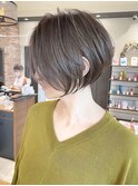 30代40代50代大人ショート髪型丸顔前髪なし似合わせ 安