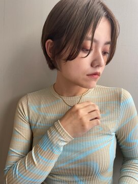 ブラウヘアアンドケア(care) チョコレートブラウンのショートヘア