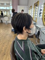 コワファースト 別府&nbsp;丸みショート×白髪ぼかしハイライト