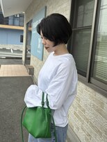 サーリー(SURLY) 地毛風カラー/癖を活かしたショートボブ