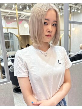 ロンドルピナス 小倉(Lond Lupinus) 縮毛矯正/ワンホンレイヤー/ミルクティーブランド/ダークブルー