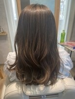 シー 東橋良店(She)&nbsp;白髪ぼかしハイライト、明るい白髪染め　30代、40代、50代