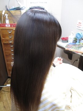 フライリーフ フォア ヘア(Fly leaf for hair) 縮毛矯正です。