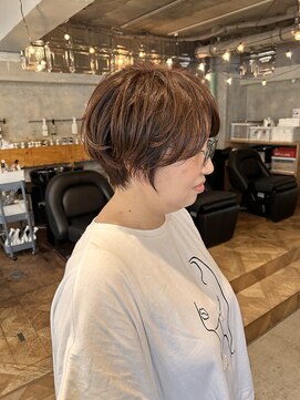 ウィークエンド(WEEKEND) パーマ風ベージュショート