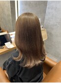 くすみベージュ