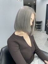 ブロンド(Blonde)&nbsp;ハイトーンボブ/アッシュシルバー