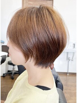 ワイ(Y.) 丸みショート