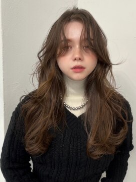 ハニーシブヤ(HONEY shibuya) 外国人風パーマ　大きめウエーブ　波打ち　グレージュ　外巻き