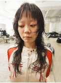 黒髪レイヤーパーマウルフパーマシャギーバング