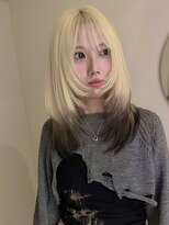 イェッカ パビル(YECCA pabil)&nbsp;抜きっぱなしブロンドとエンドカラーブラック