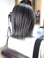 ブレイズヘアー(BLAZEhair) 【ナチュラル】ホワイトシルバーバレイヤージュ×ブリーチ2回