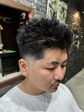 フォーコーナーズカットショップスリーセント 栄(FourCornersCutShop 3/cent) スパイキーショート/ブラピフェード/刈り上げ/刈り上げショート