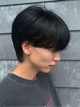 ヒュイル バイ ニアウ(Hwyl by Niau) メンズマッシュセンターパートスパイラルパーマニュアンスパーマ