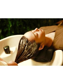 心地よい癒しと高いクオリティの技術で、あなたの美しさが輝き出す瞬間を提供します＊