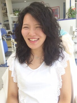 ヘアートーク アイズ(HAIR TALK I's) 地毛を活かしたゆるウェーブミディ