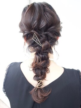 オヒアフォアプルメリア(OHIA for Plumeria) 編みおろしアレンジ