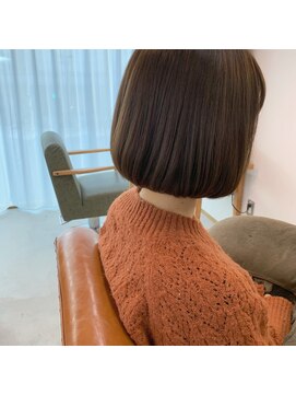 シーラス(cirrus) bob×くすみベージュ20代/30代/40代/50代