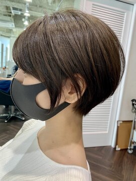 ニーフ 恵比寿(neaf) イメチェン　ホワイトブロンド　外ハネボブ 美髪　ワイドバング