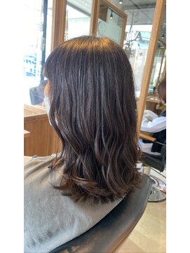 フェリア 池田(FERIA) 顔周りカット/くびれヘア/前髪カット/韓国ヘア/艶カラー