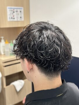 リバティシェアバーバー 銀座(LIBERTY SHARE BARBER) ナチュラル波巻パーマ