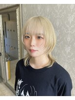 ヘアスタジオ アルス 御池店(hair Studio A.R.S)&nbsp;くびれウルフカットハイトーンカラーホワイトブロンド10代20代