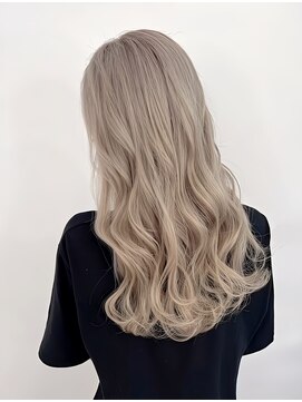 ミスグランディーヴィラス(Miss Grandee VILLAS) ツヤ透明感ブリーチくすみベージュ