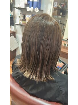 トータルビューティーシーズン(TOTAL BEAUTY Season) 切りっぱなしボブ