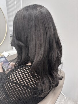 アオ 花咲町(a-o) 大人ツヤ髪モノトーンカラー♪