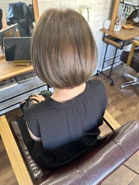 ライフ 星田店(Lyfe) ブリーチなしダブルカラーグレージュ_丸みショートボブ_374