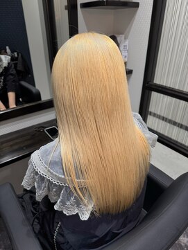 サロンドフィール 永山店(Salon de feel) ホワイトブロンド/ブロンドカラー/ロング