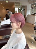 ショートボブ　ブリーチカラー　ピンク