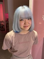 ダズリングディア(Dazzling Deer)&nbsp;水色／青／ボブ／裾カラー／デザインカラー／ハイトーン