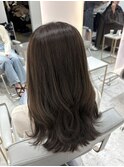 オリーブグレージュ
