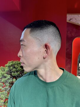 メリケンバーバーショップ トーキョー(MERICAN BARBERSHOP TYO) スパイキーショート/バズカット/アップバング【嶋壽】316