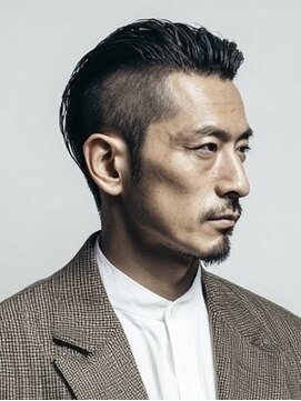 ボンド(Bond) メンズツーブック20代30代カットシェービング　眉毛　岐阜市