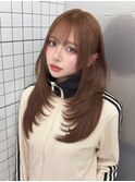 小顔ロングレイヤーカット顔周り春グレージュカラー透明感カラー