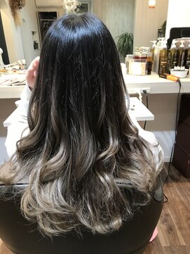 ヘア デザイン 虹いろのはさみ エアタッチ　二週間後のカラー