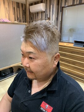 マハナ(MAHANA) 刈り上げスタイル