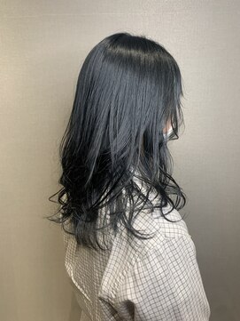 リリ(Liri material care salon by JAPAN) おしゃれなブルーブラック