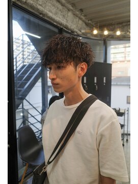 スレイ 西宮(SLAY) 波巻きハイライトアップバングツーブロックマッシュ