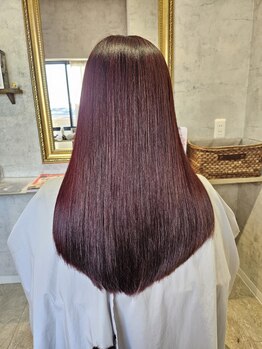 グラフ(GLaugh)の写真/お客様一人ひとりのうねりの種類を見極めて施術☆お悩みを解決し、憧れのうるツヤストレートに変身♪