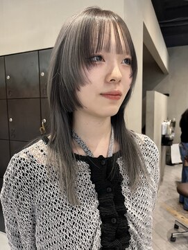 ヘアー アイス ルーチェ(HAIR ICI LUCE) グレージュブリーチデザインカラーウルフカット姫カット/中西