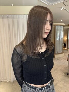 イーズ(ease.) グレージュ/顔まわりレイヤー