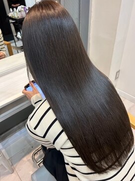 シェリー 仙台(Cherie) 冬カラー抜け感ブリーチなしオリーブベージュ×外ハネレイヤー