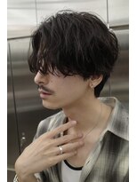 レタッチバイフィフス(RETOUCH by fifth)&nbsp;原宿ルーズパーマメンズセンターパートビジネスヘアメンズカット